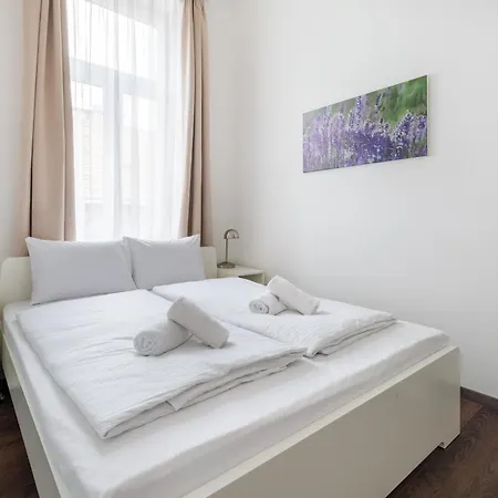 Gde Wesselenyi Triple *