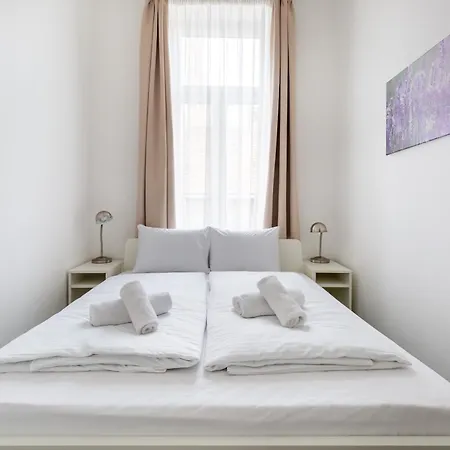 Gde Wesselenyi Triple