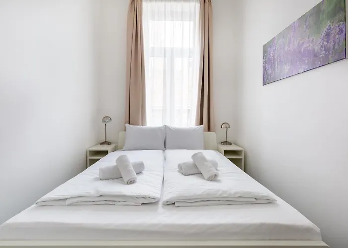 Gde Wesselenyi Triple