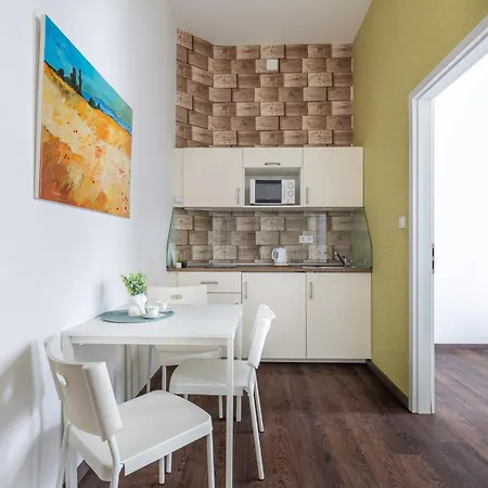 Gde Wesselenyi Triple Apartment *